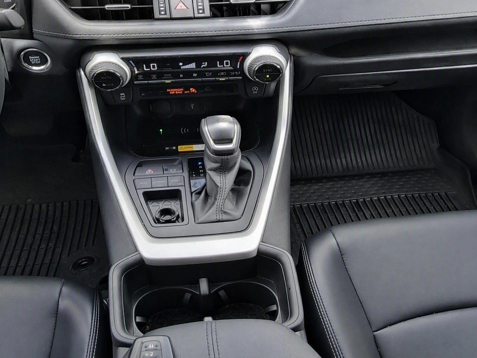 Used 2022 Blueprint Toyota XLE Premium image 19
