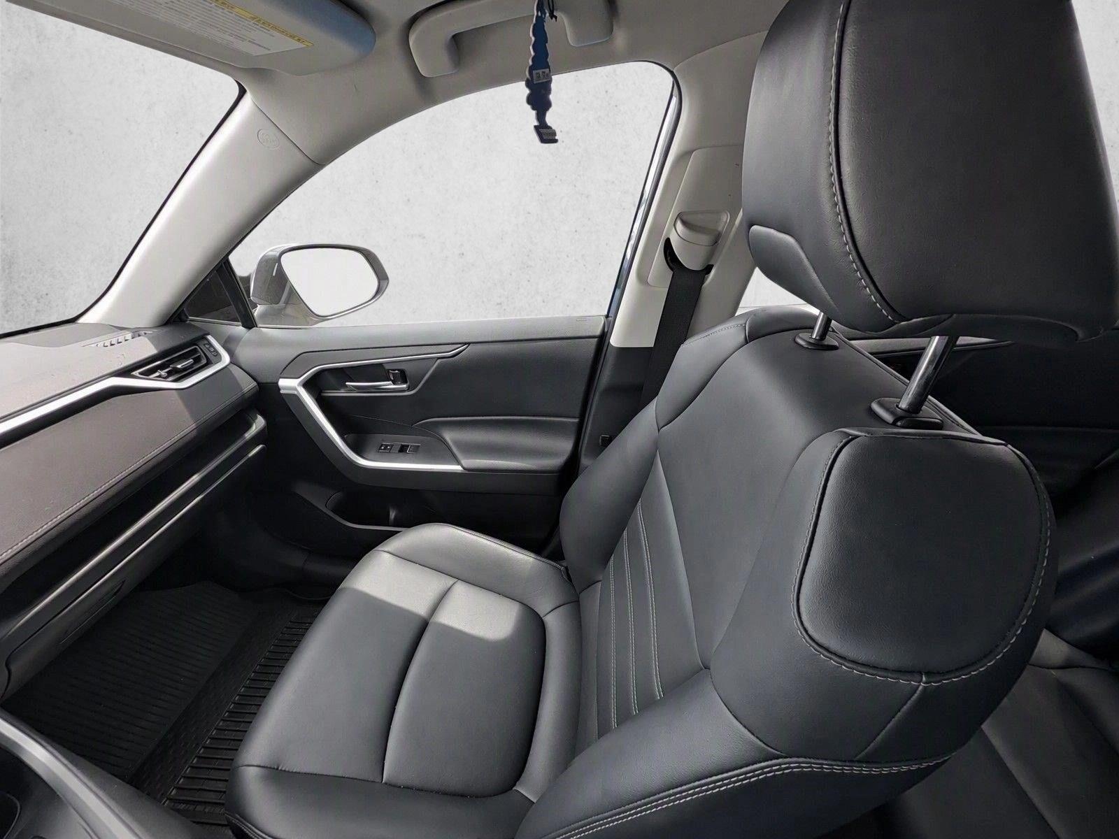 Used 2022 Blueprint Toyota XLE Premium image 20