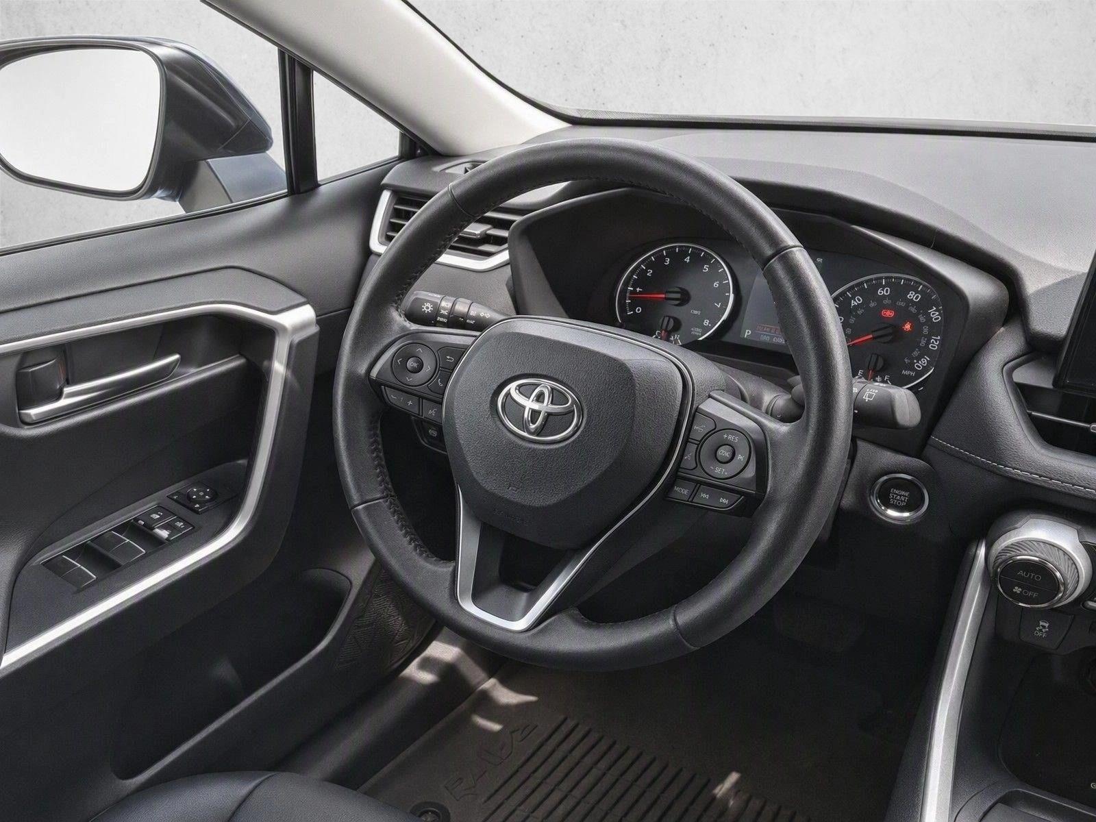 Used 2022 Blueprint Toyota XLE Premium image 25