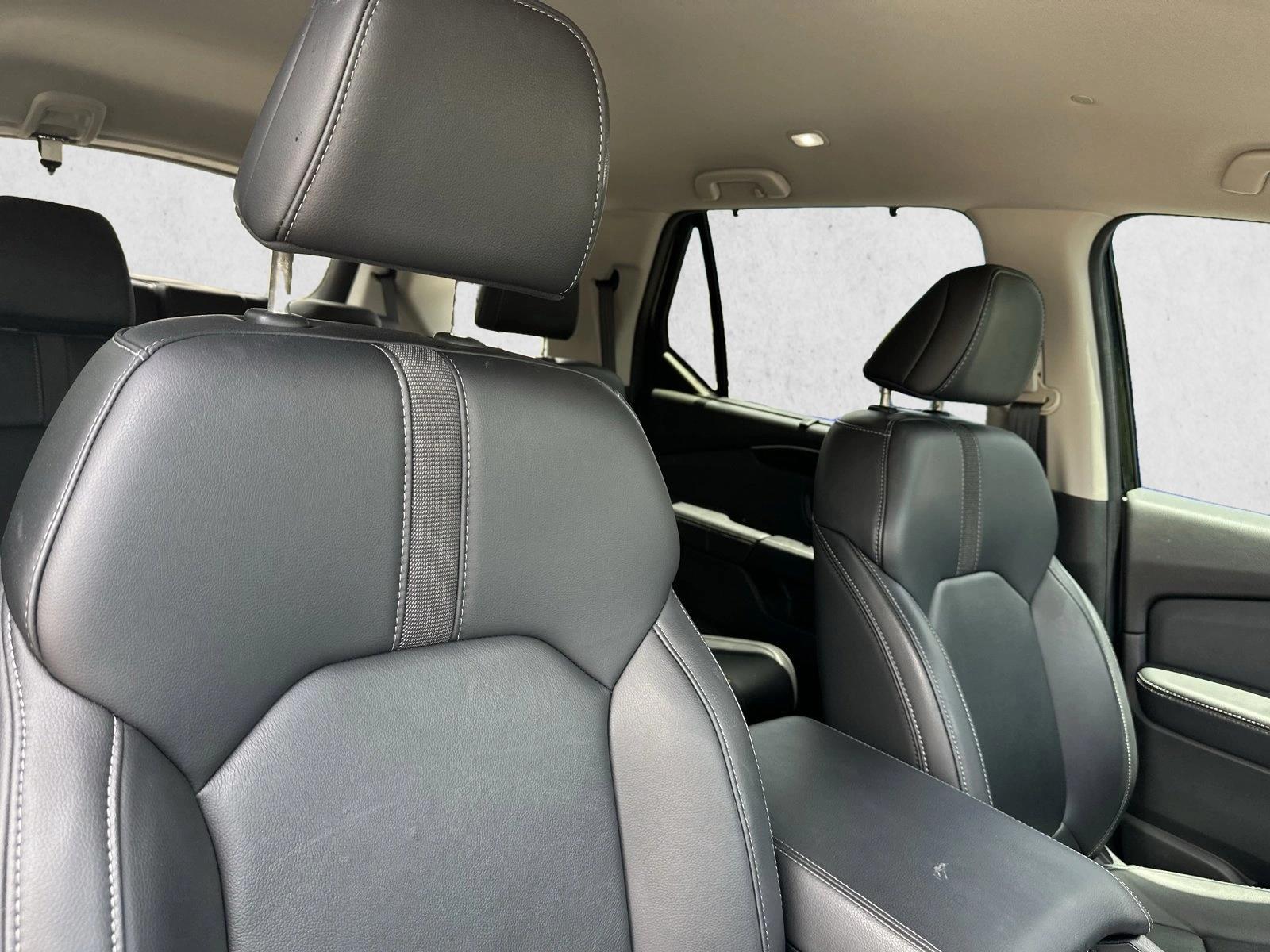 Used 2023 Crystal Black Pearl Honda EX-L 7 Passenger image 29