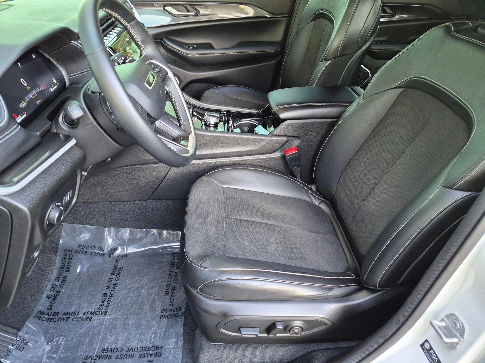 Used 2022 Bright White Clearcoat Jeep Altitude image 14