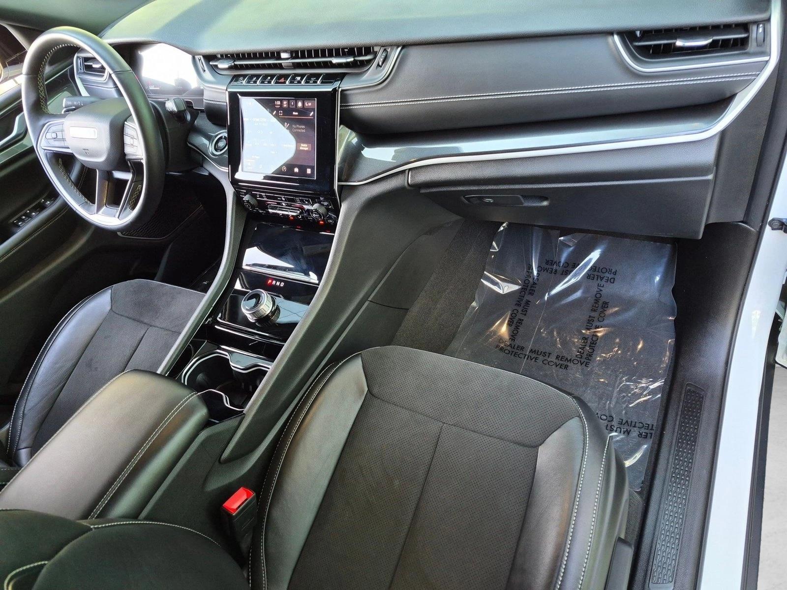 Used 2022 Bright White Clearcoat Jeep Altitude image 20
