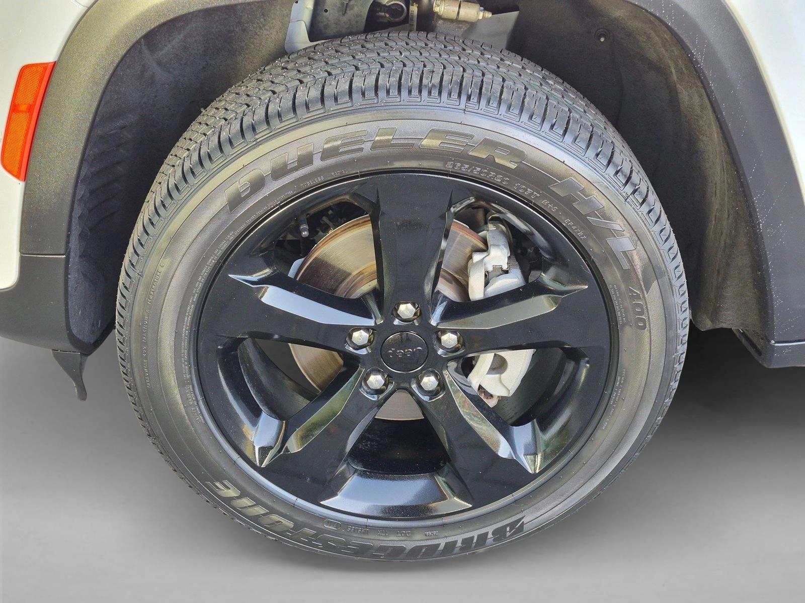 Used 2022 Bright White Clearcoat Jeep Altitude image 22