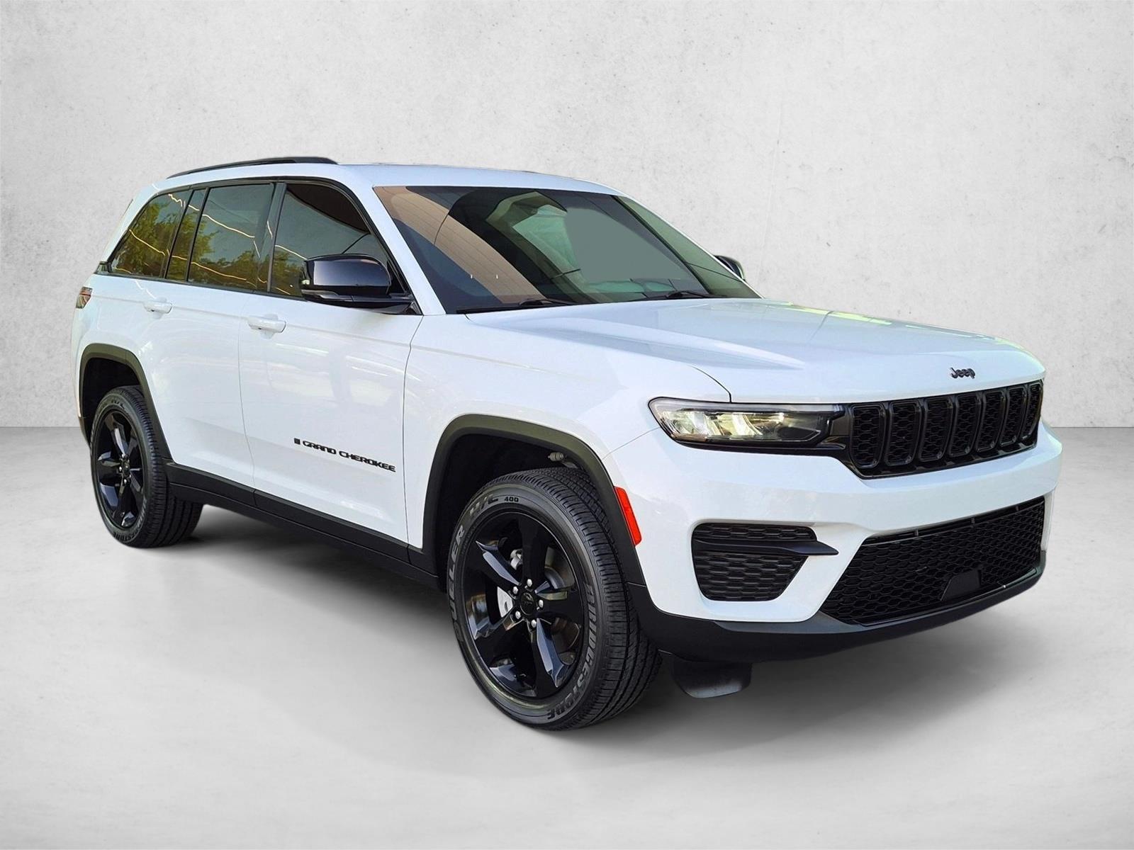 Used 2022 Bright White Clearcoat Jeep Altitude image 3