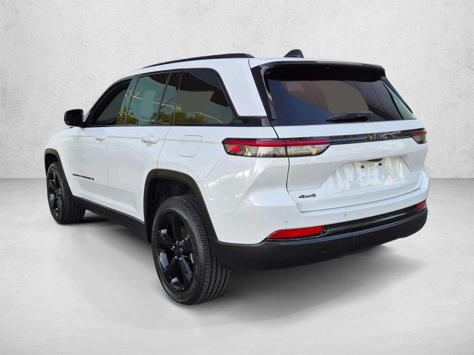 Used 2022 Bright White Clearcoat Jeep Altitude image 7