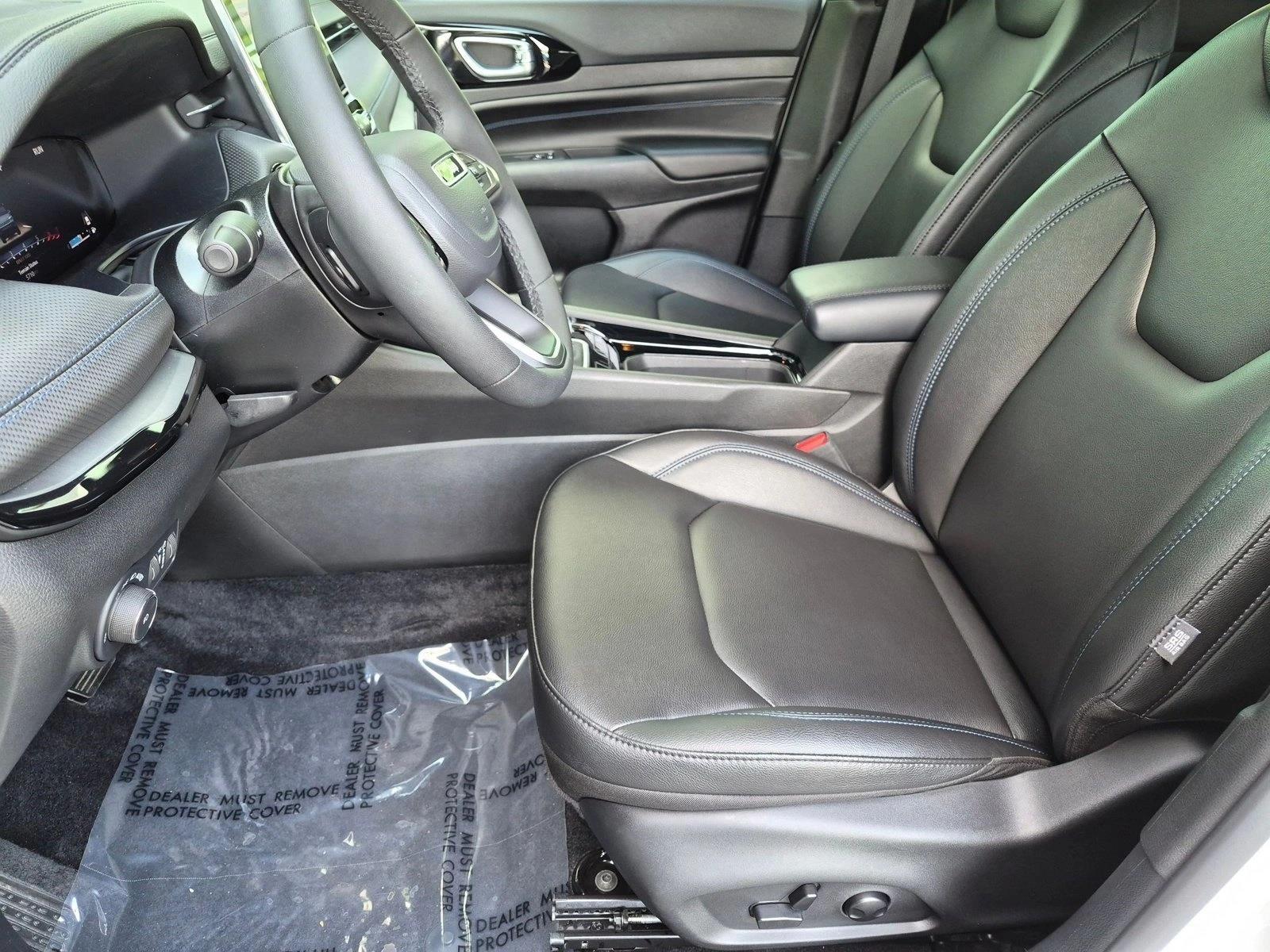 Used 2025 Bright White Clearcoat Jeep Limited image 17