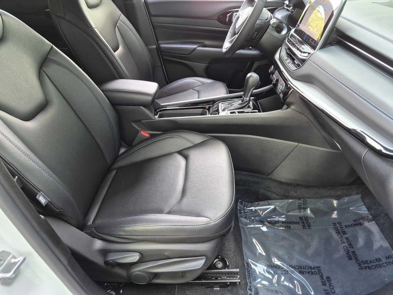 Used 2025 Bright White Clearcoat Jeep Limited image 22
