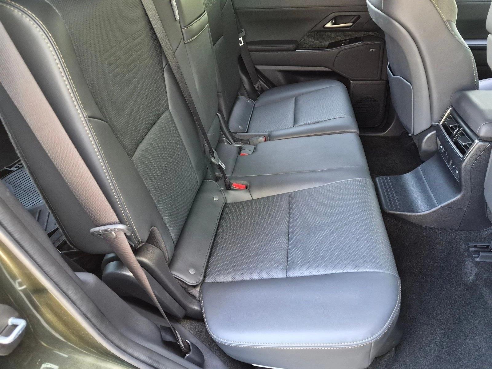 Used 2025 Nori Green Pearl/Black Roof Lexus GX 550 Overtrail+ image 21