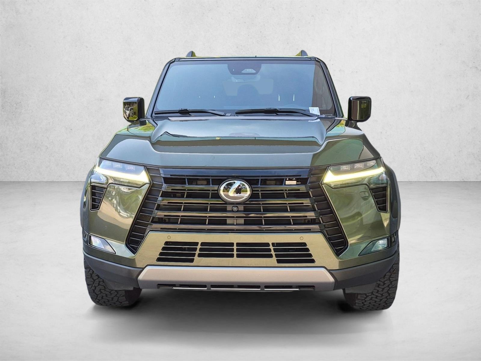 Used 2025 Nori Green Pearl/Black Roof Lexus GX 550 Overtrail+ image 2