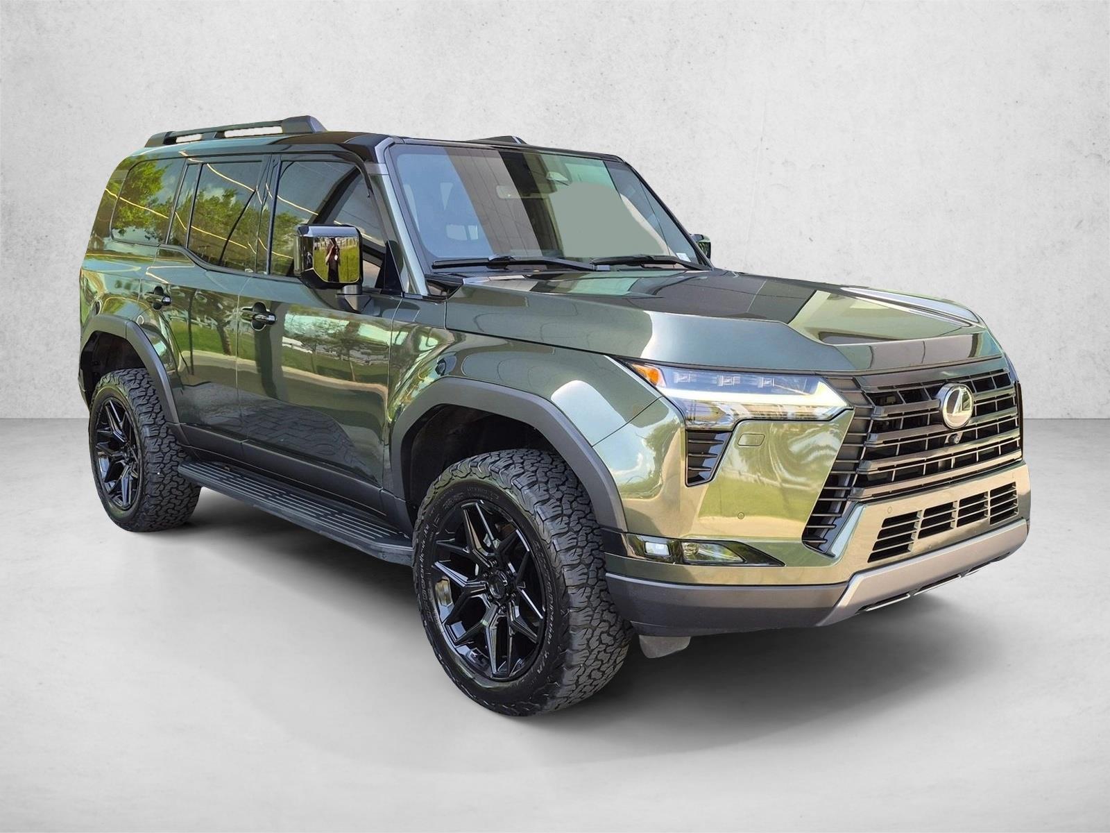 Used 2025 Nori Green Pearl/Black Roof Lexus GX 550 Overtrail+ image 3