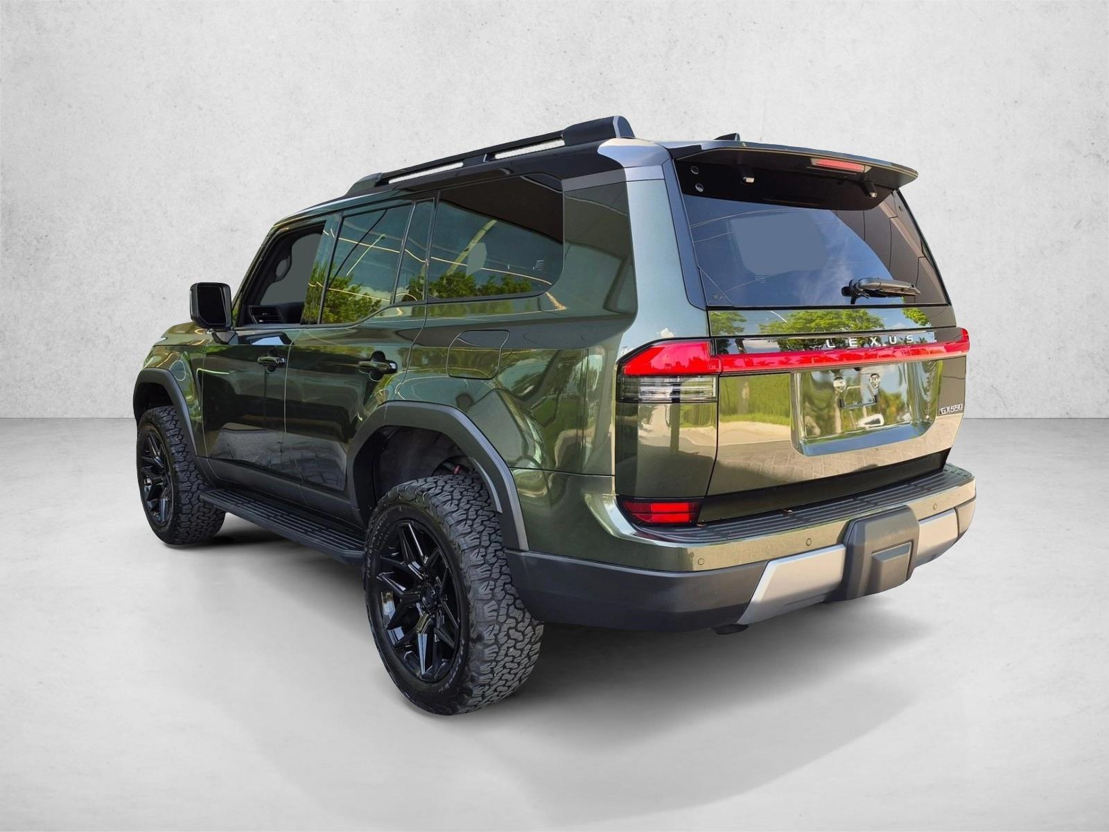 Used 2025 Nori Green Pearl/Black Roof Lexus GX 550 Overtrail+ image 8