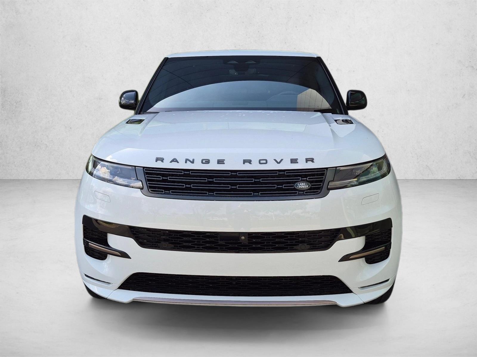 Used 2025 Fuji White Land Rover Dynamic SE image 2