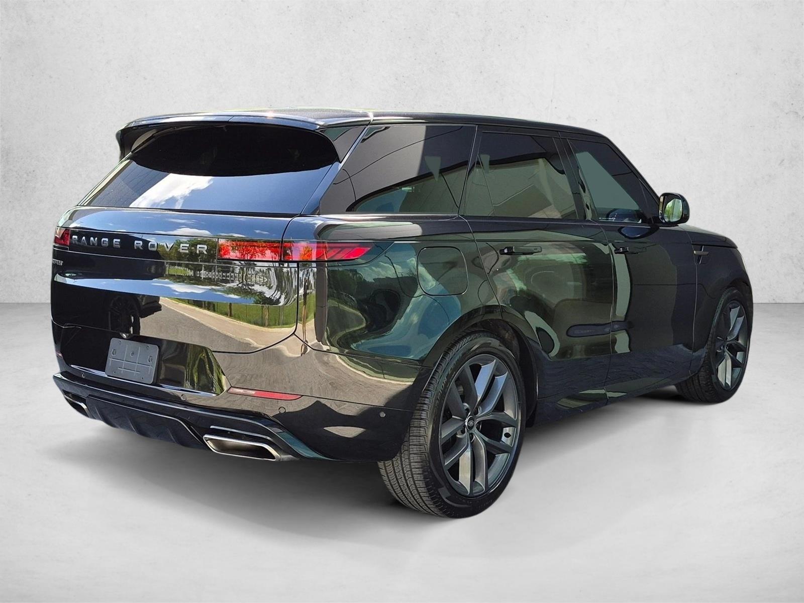 Used 2024 Santorini Black Metallic Land Rover Dynamic SE image 5