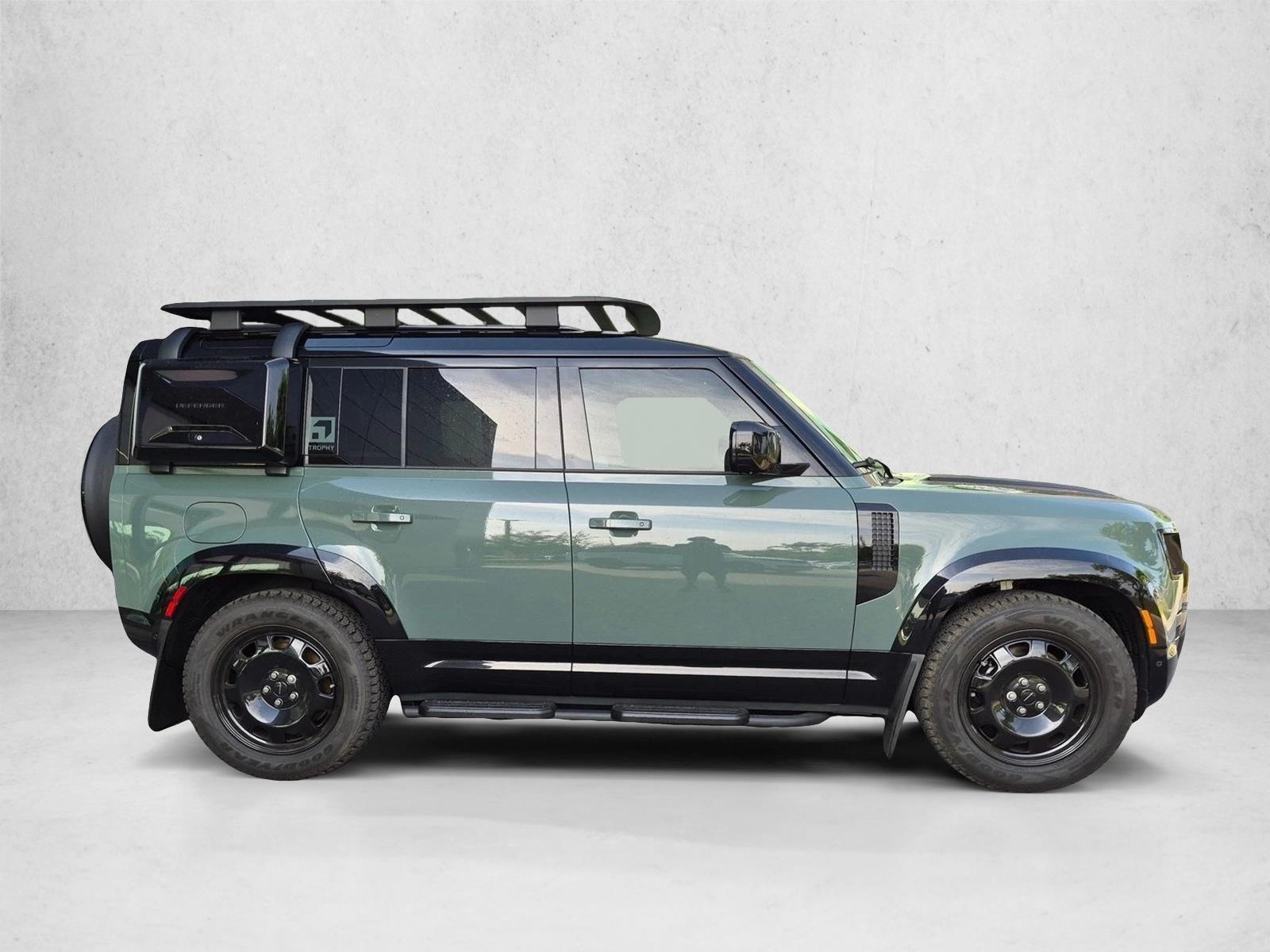 Used 2026 Keswick Green Metallic Land Rover Trophy Edition Keswick image 4