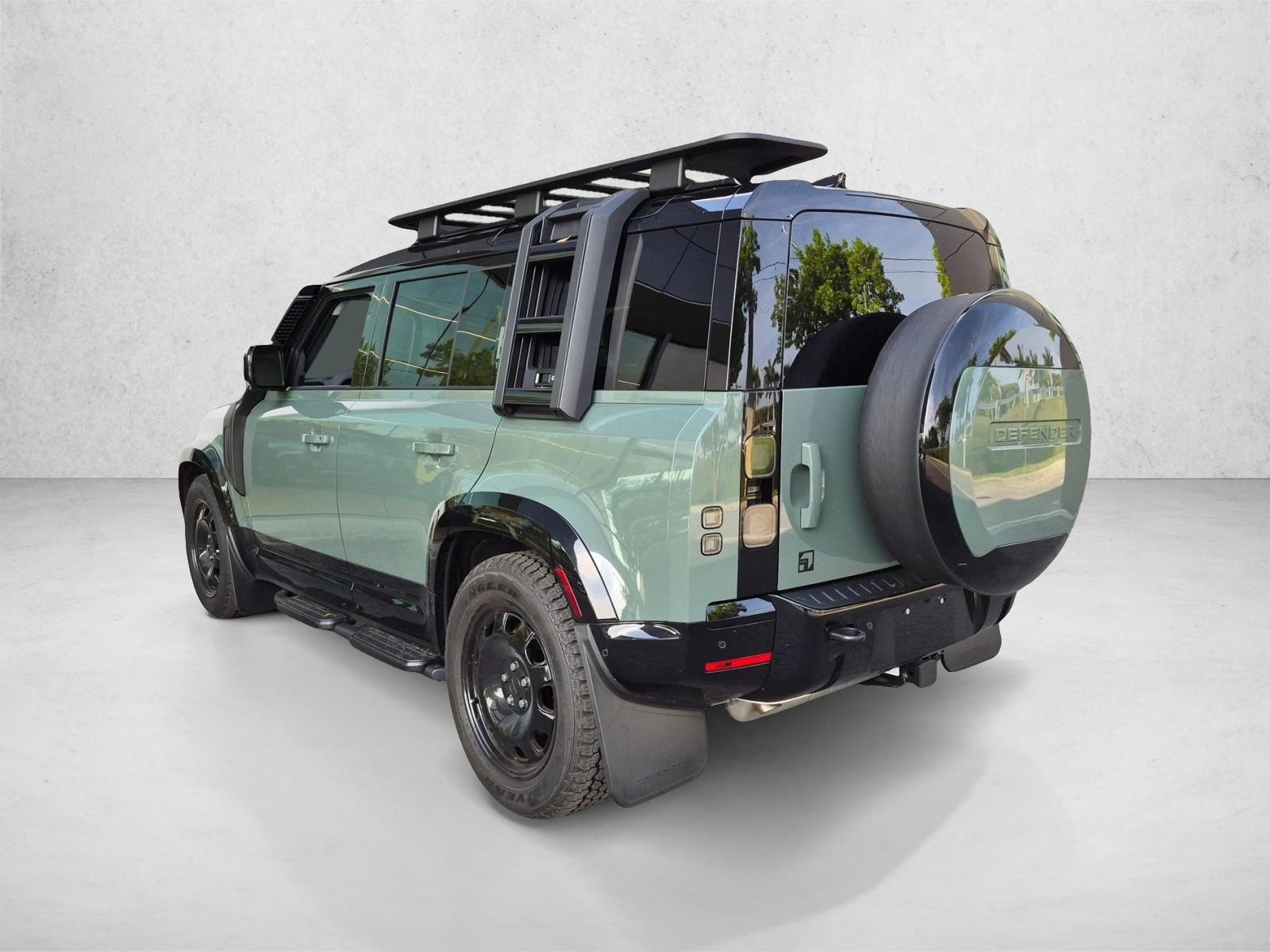 Used 2026 Keswick Green Metallic Land Rover Trophy Edition Keswick image 7