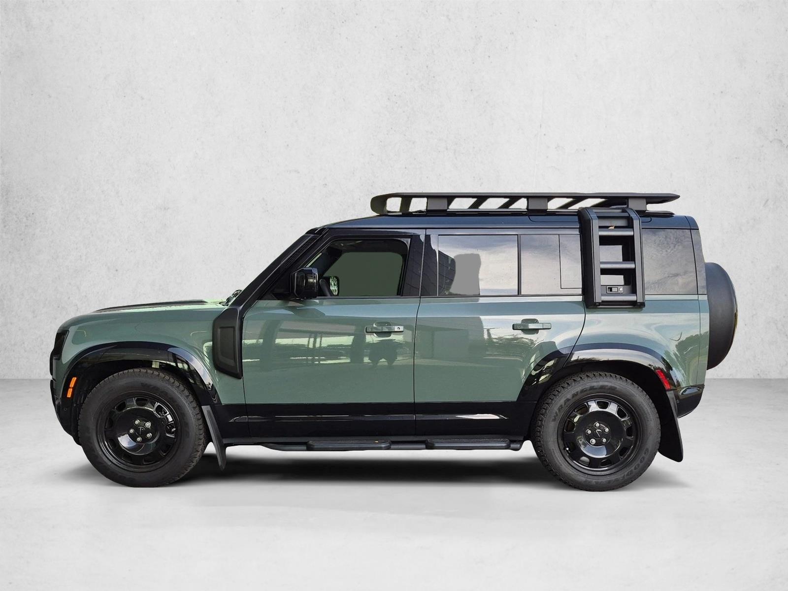 Used 2026 Keswick Green Metallic Land Rover Trophy Edition Keswick image 8