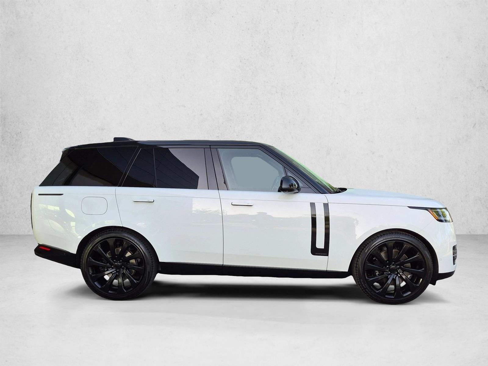Used 2024 Fuji White Land Rover Autobiography image 4