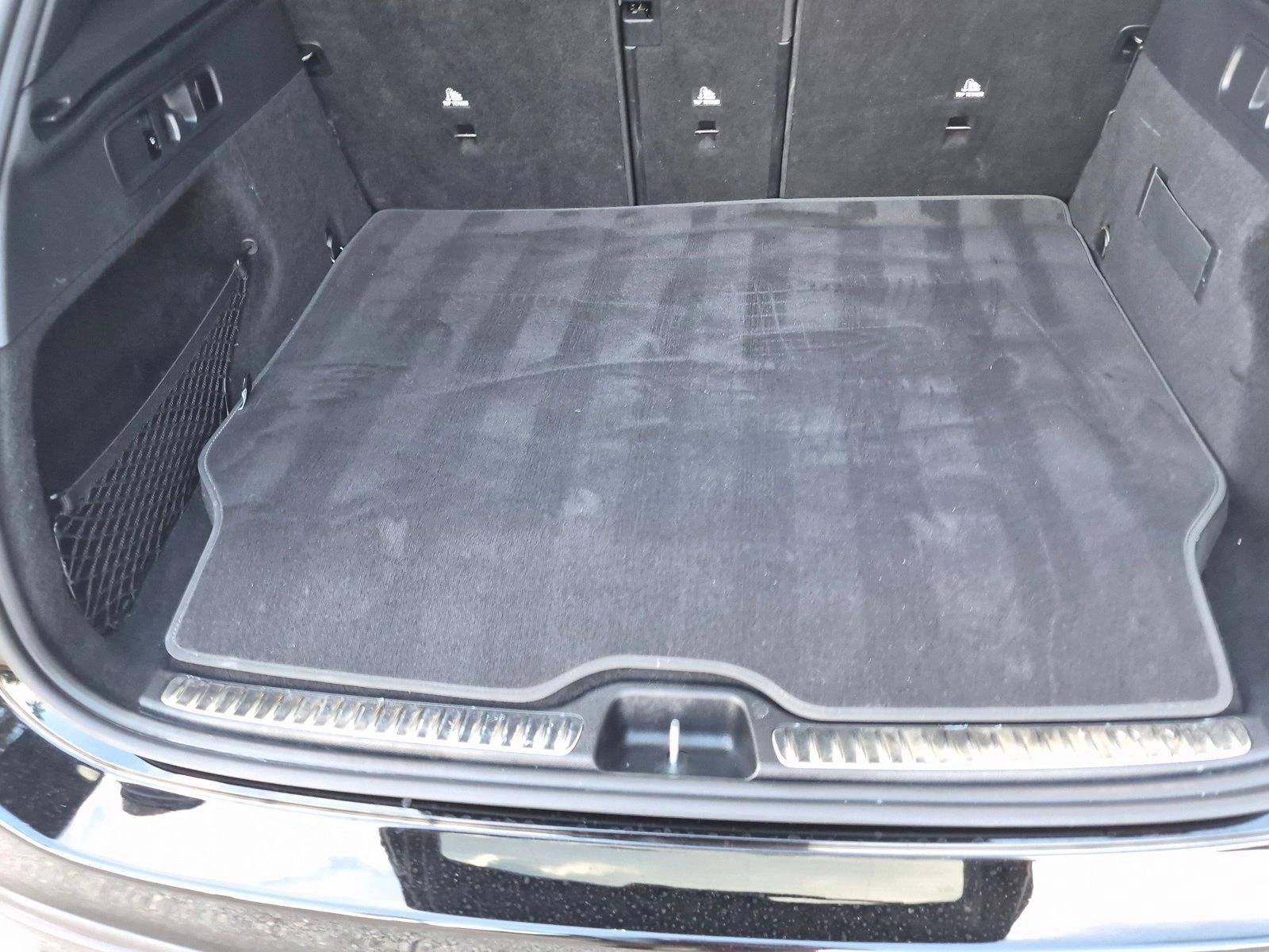 Used 2025 Black Mercedes-Benz GLC 350e image 6