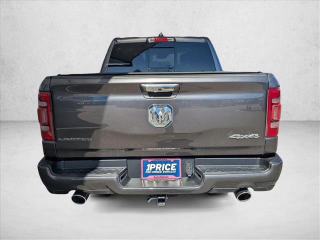 View vehicle photo 7