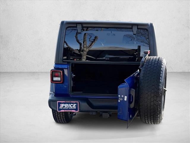View vehicle photo 6