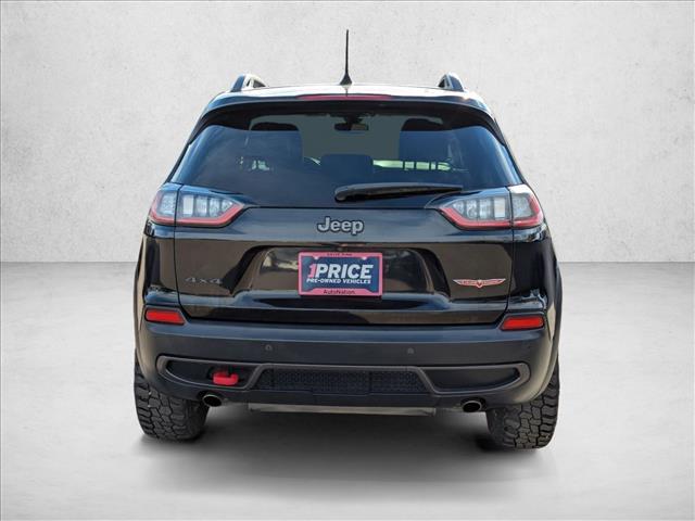 View vehicle photo 7