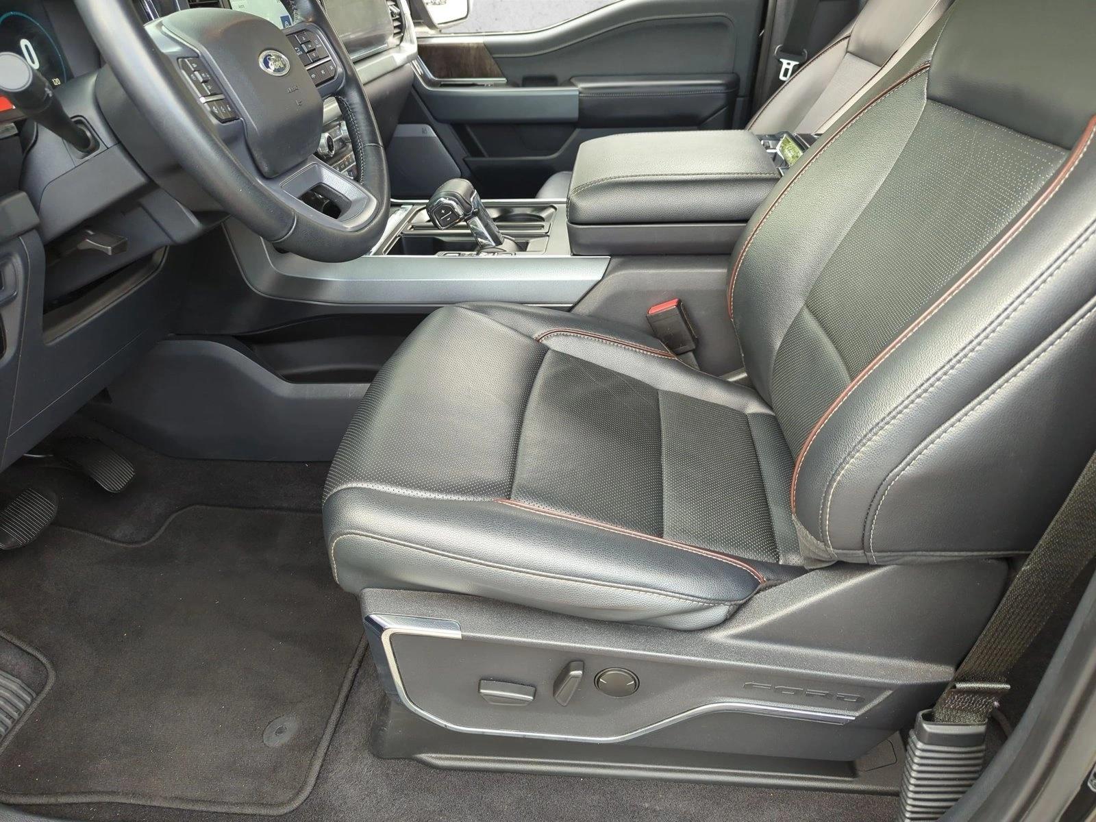 Used 2023 Agate Black Metallic Ford LARIAT image 15
