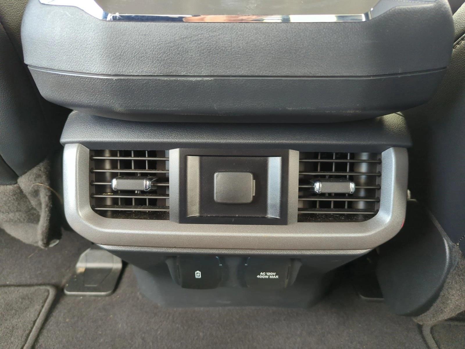 Used 2023 Agate Black Metallic Ford LARIAT image 16
