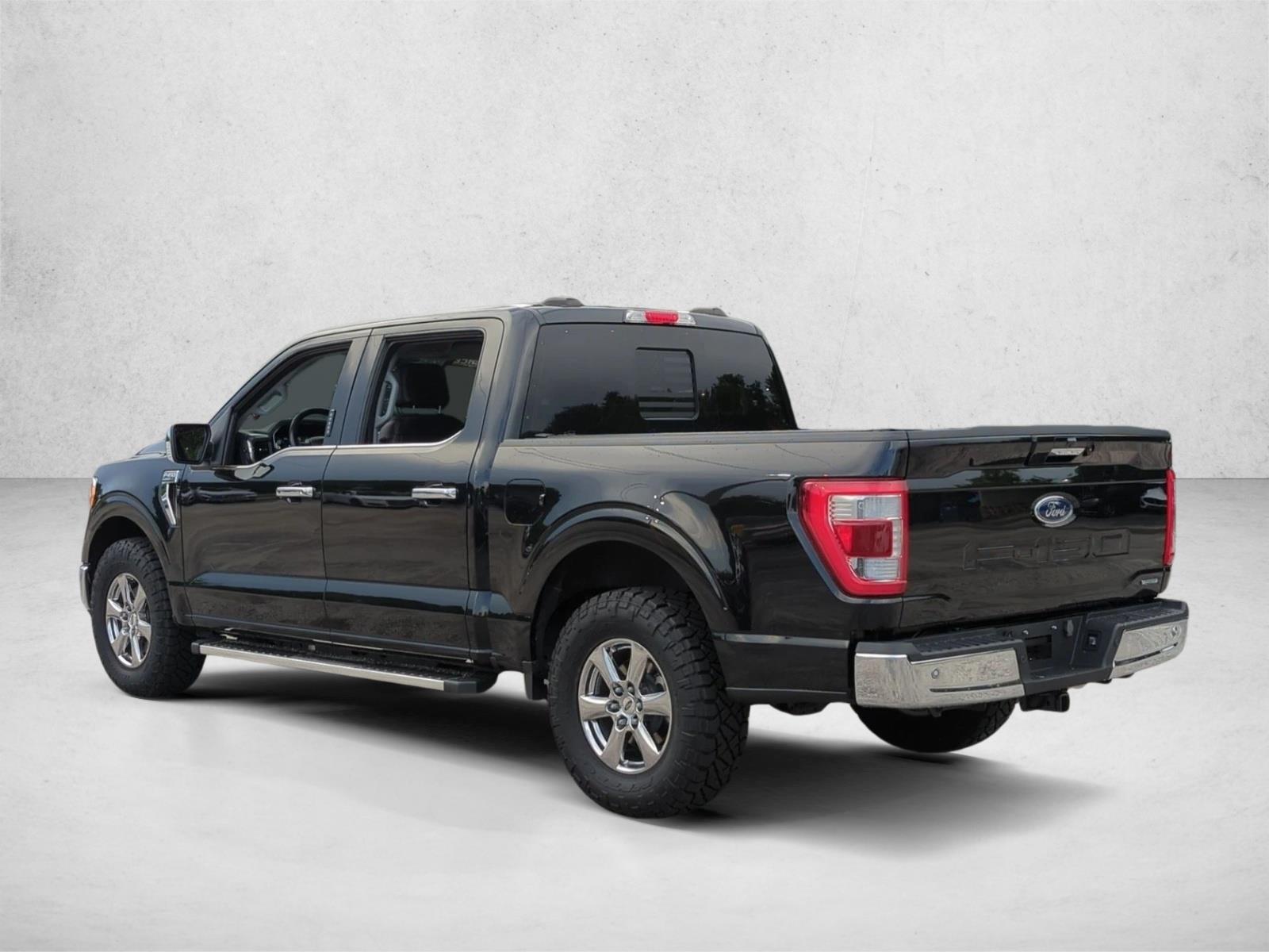 Used 2023 Agate Black Metallic Ford LARIAT image 8