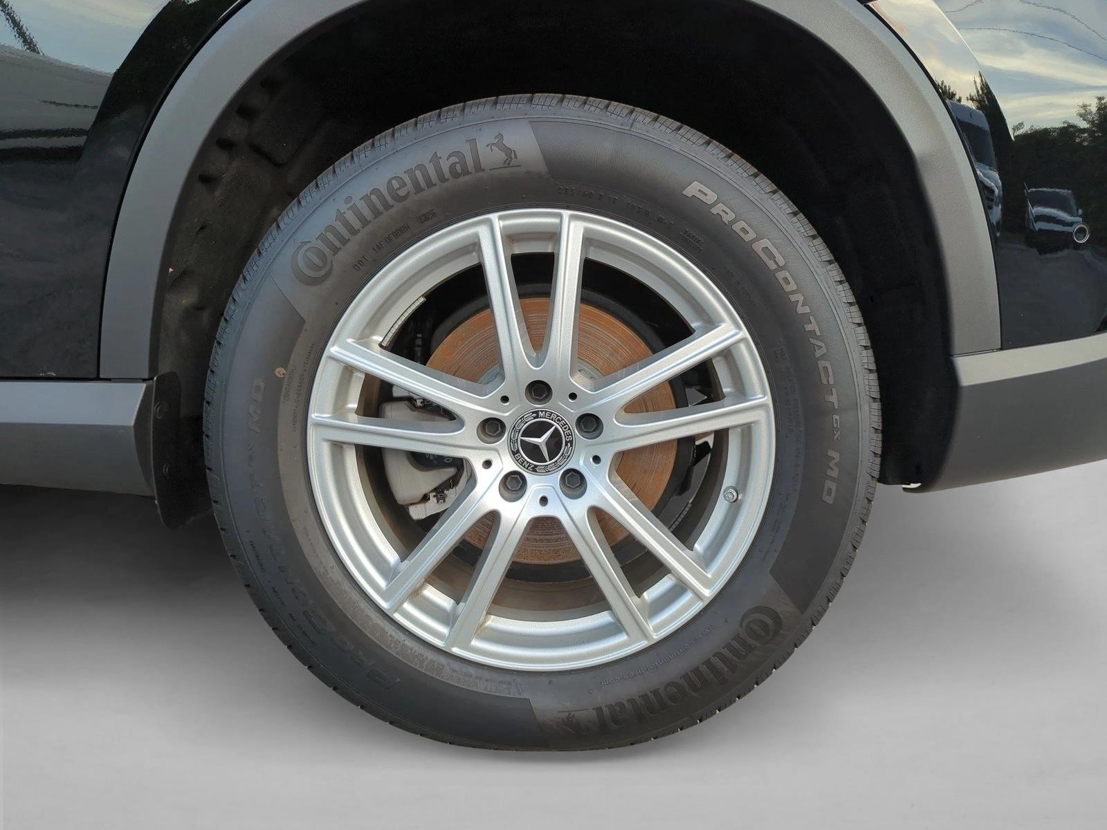 Used 2026 Black Mercedes-Benz GLC 300 image 22