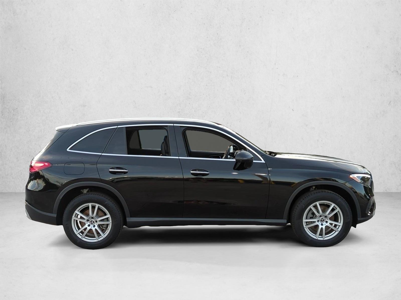 Used 2026 Black Mercedes-Benz GLC 300 image 4