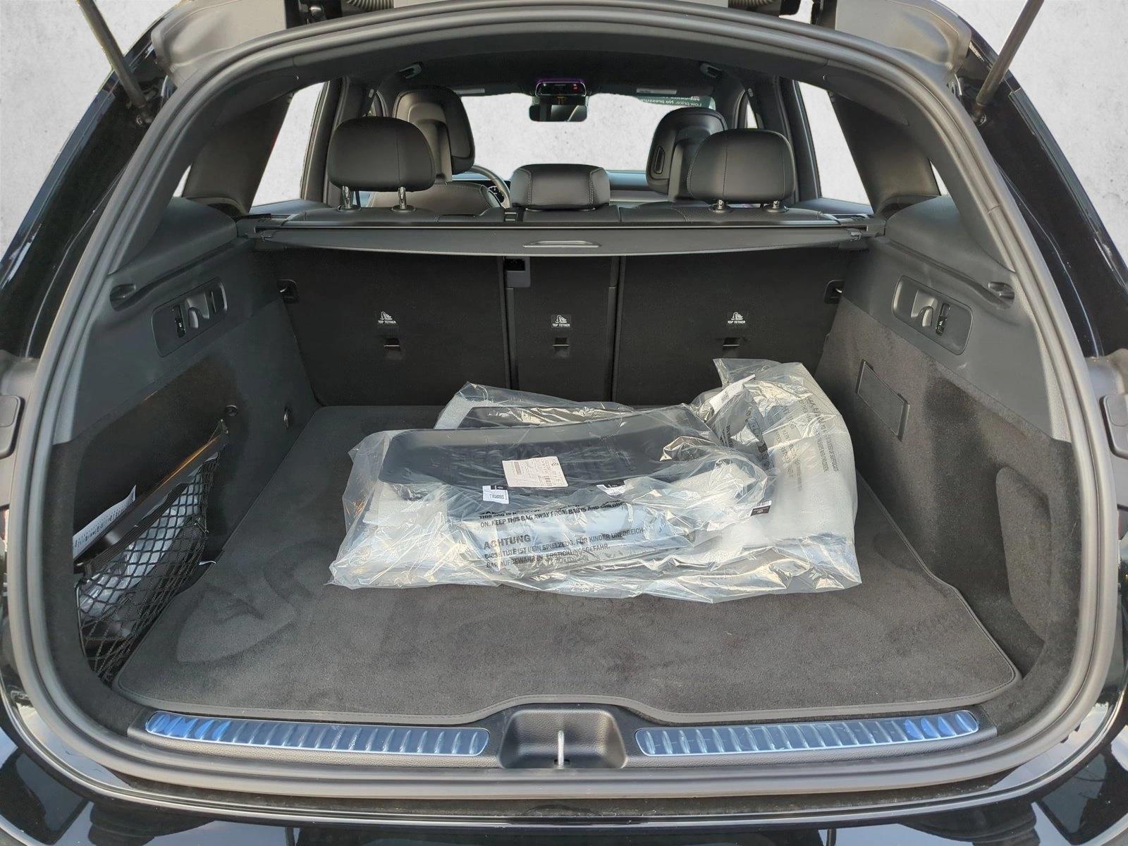 Used 2026 Black Mercedes-Benz GLC 300 image 6
