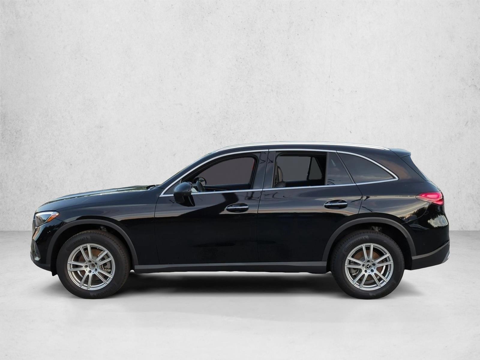 Used 2026 Black Mercedes-Benz GLC 300 image 9