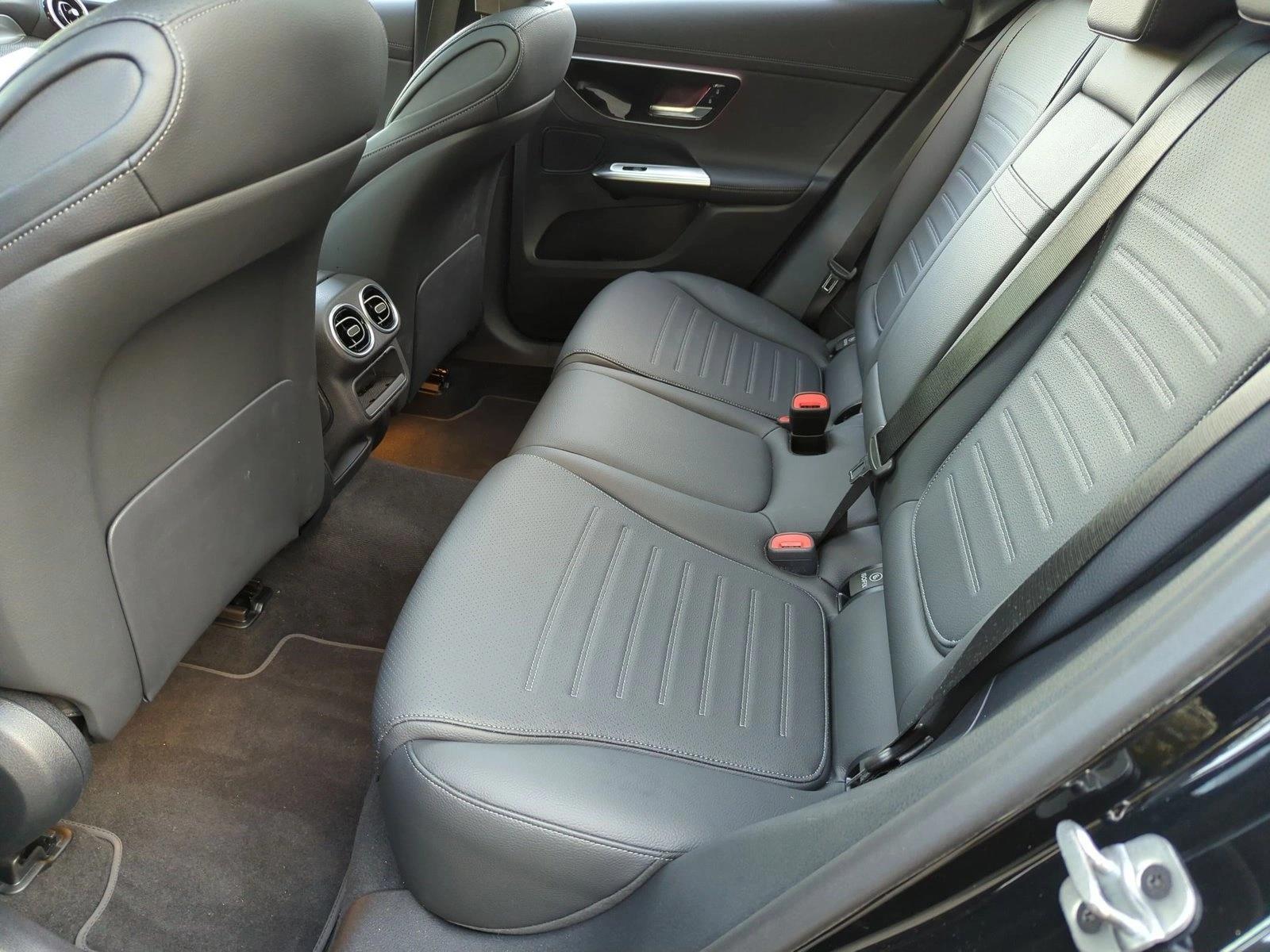 Used 2026 Black Mercedes-Benz GLC 300 image 19