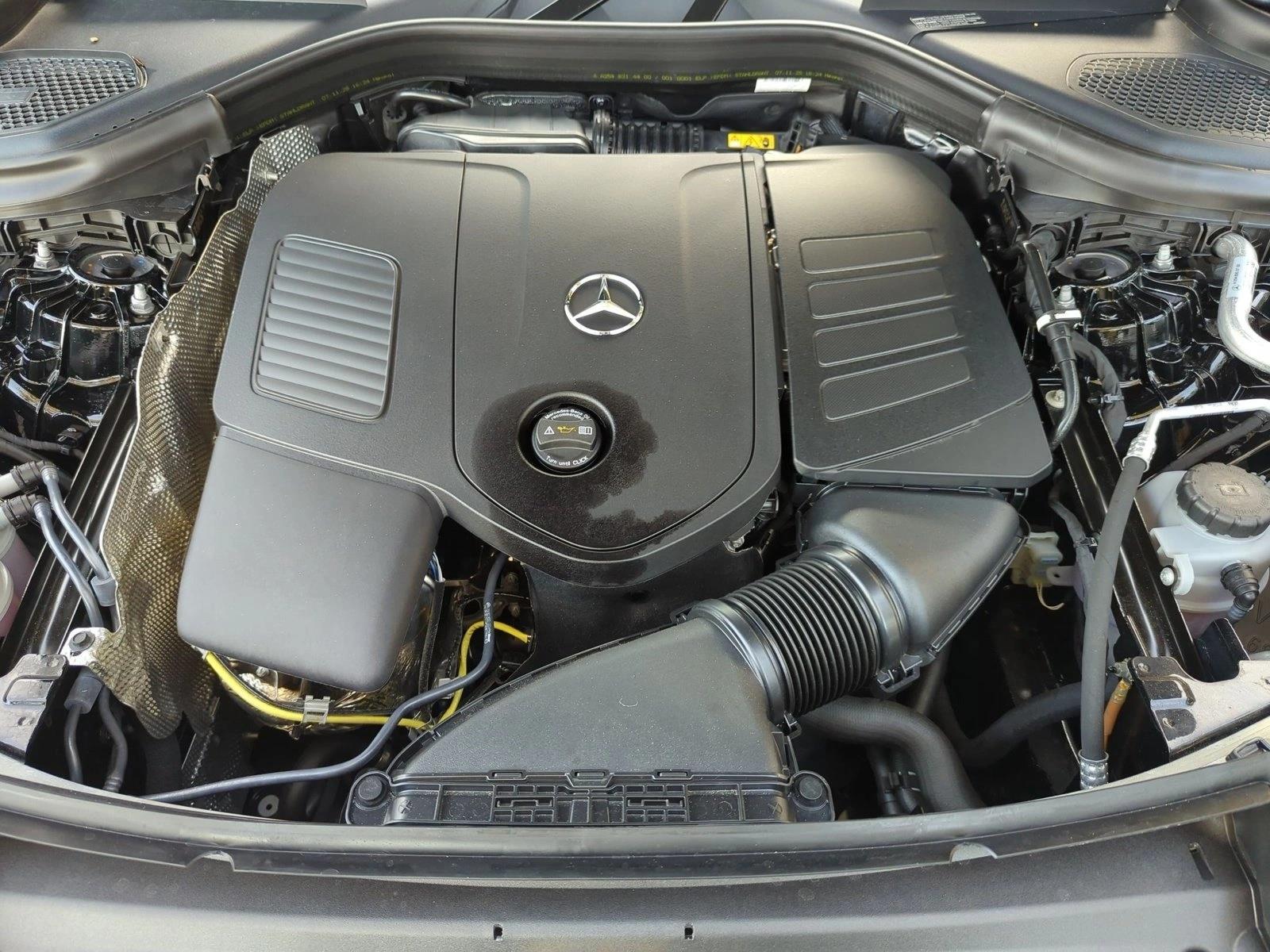 Used 2026 Black Mercedes-Benz GLC 300 image 23
