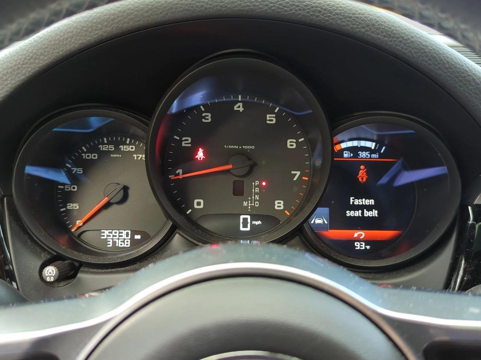 Used 2020 Sapphire Blue Metallic Porsche  image 11