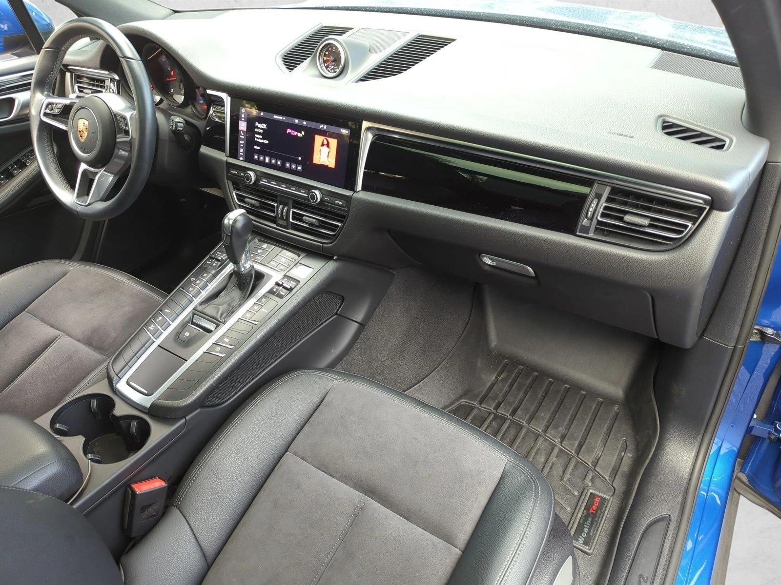 Used 2020 Sapphire Blue Metallic Porsche  image 22