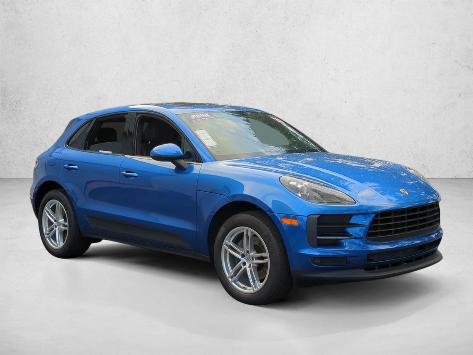 Used 2020 Sapphire Blue Metallic Porsche  image 3
