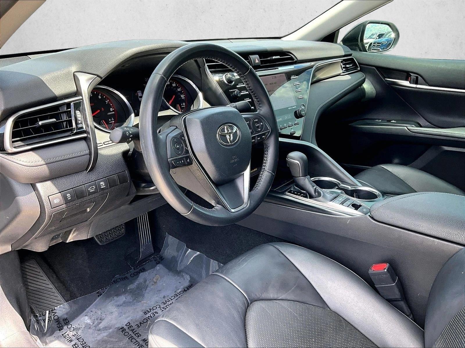 Used 2019 Midnight Black Metallic Toyota XSE image 14