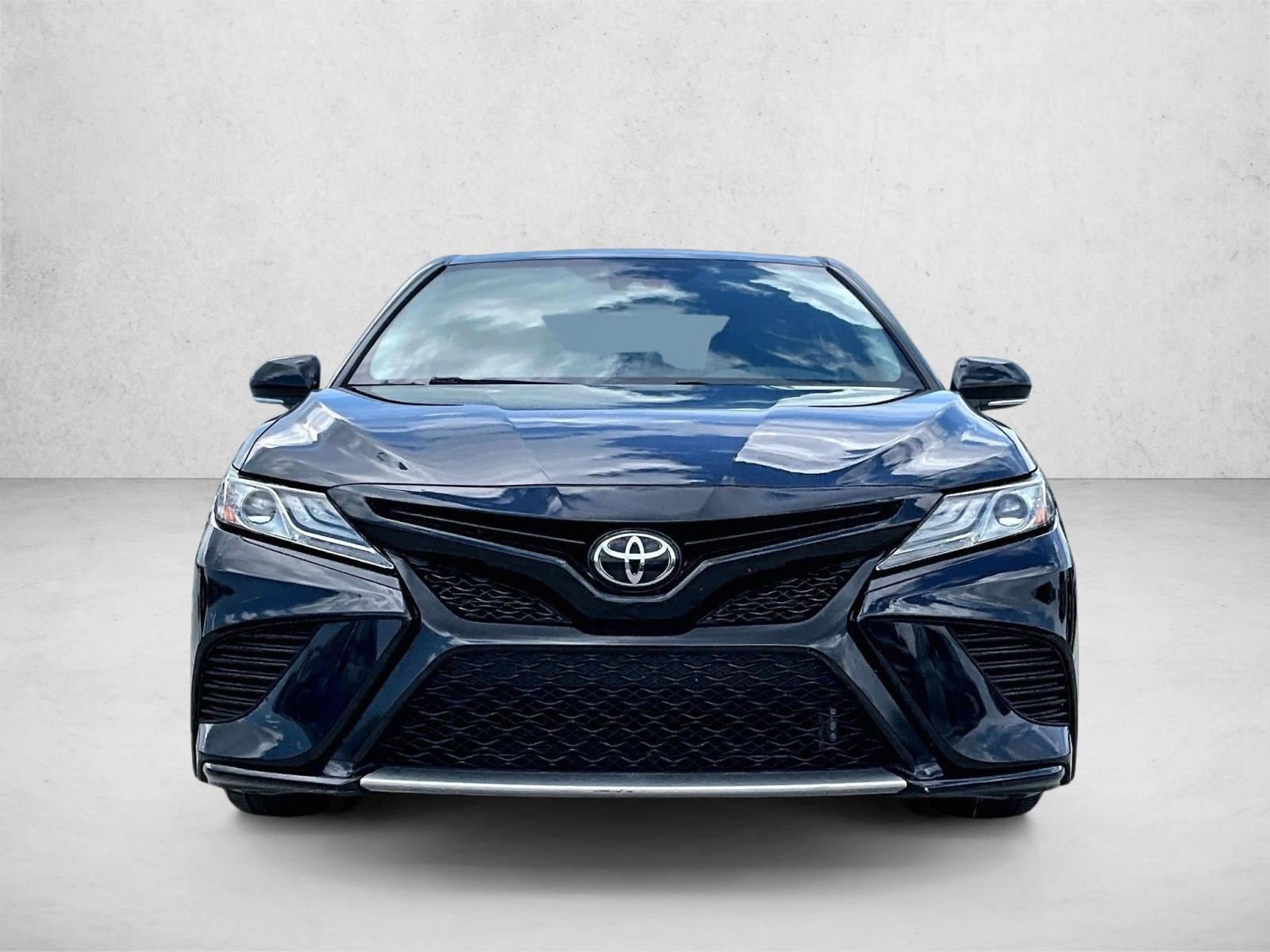 Used 2019 Midnight Black Metallic Toyota XSE image 3