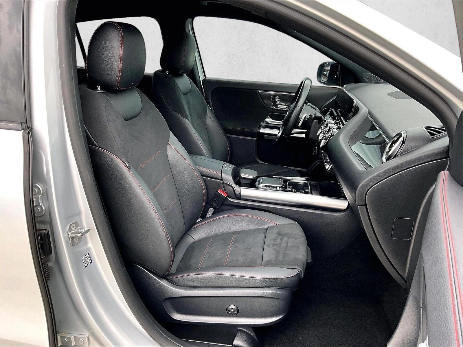 Used 2023 Iridium Silver Metallic Mercedes-Benz GLA 250 image 9