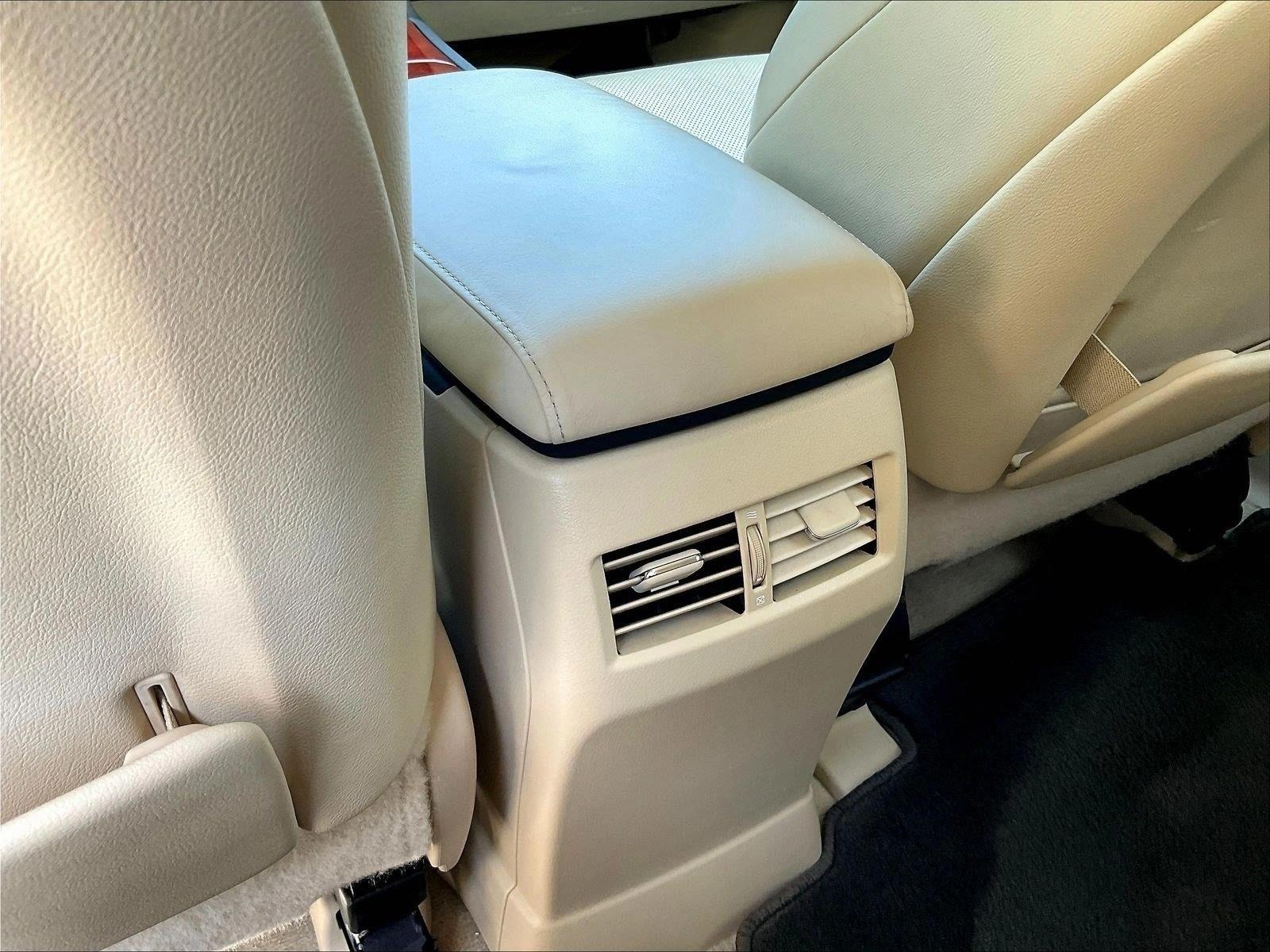 Used 2010 Truffle Mica Lexus  image 24