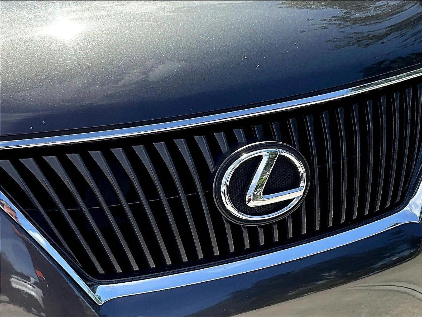 Used 2010 Truffle Mica Lexus  image 28