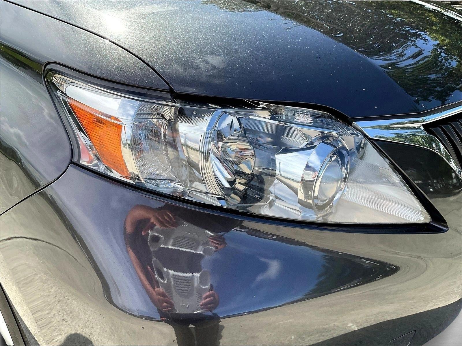 Used 2010 Truffle Mica Lexus  image 29