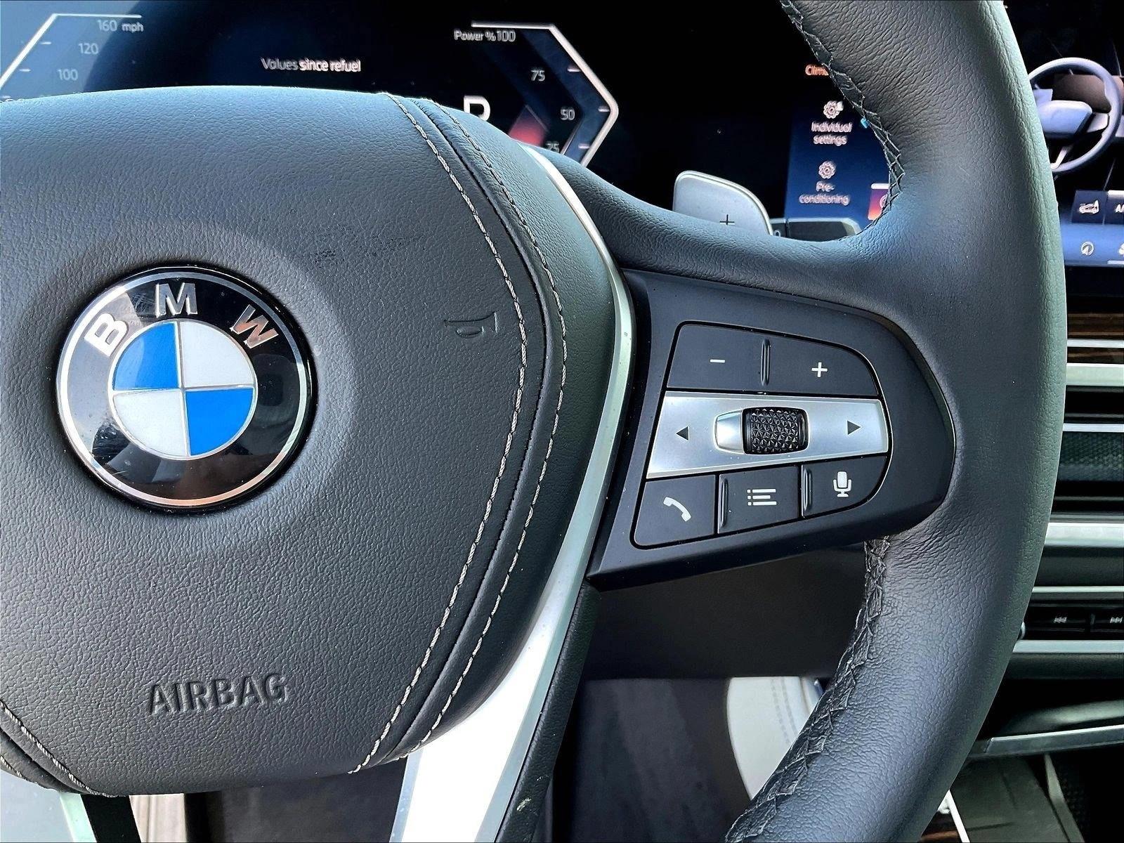 Used 2026 Black BMW sDrive40i image 17