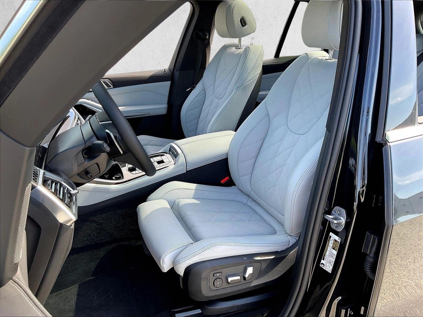 Used 2026 Black BMW sDrive40i image 23