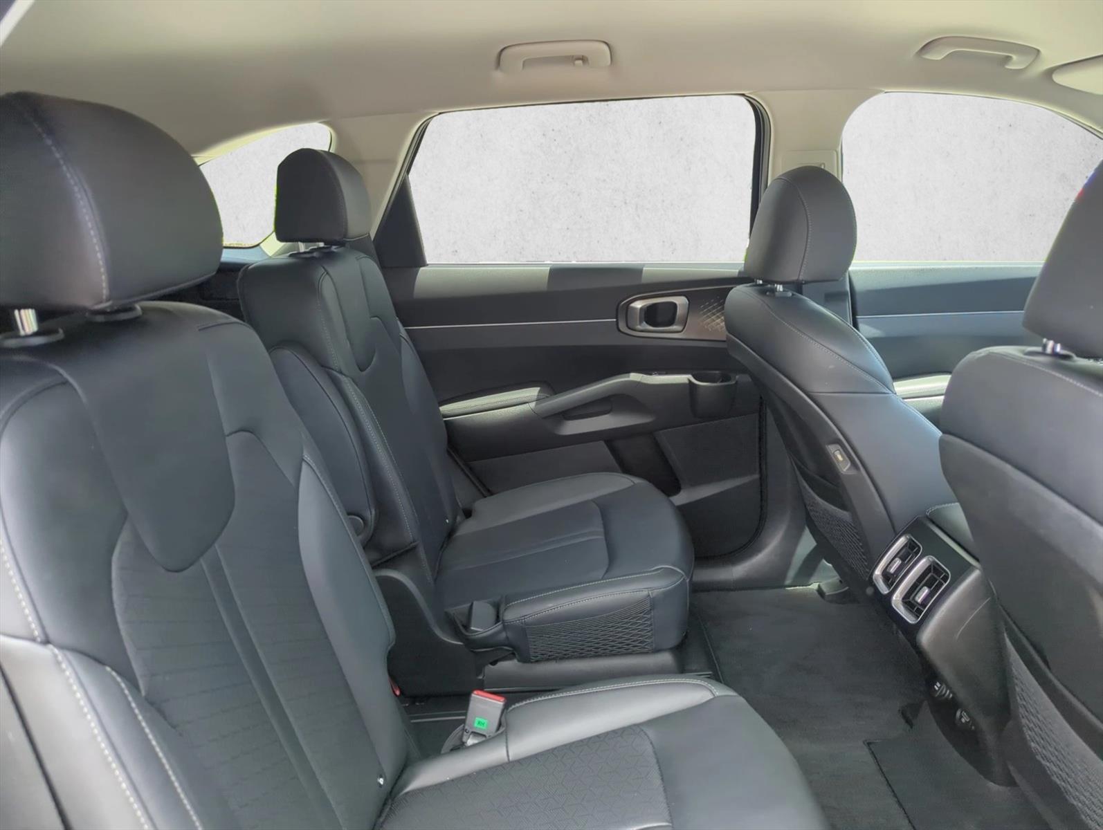 Used 2024 Aurora Black Kia EX image 22