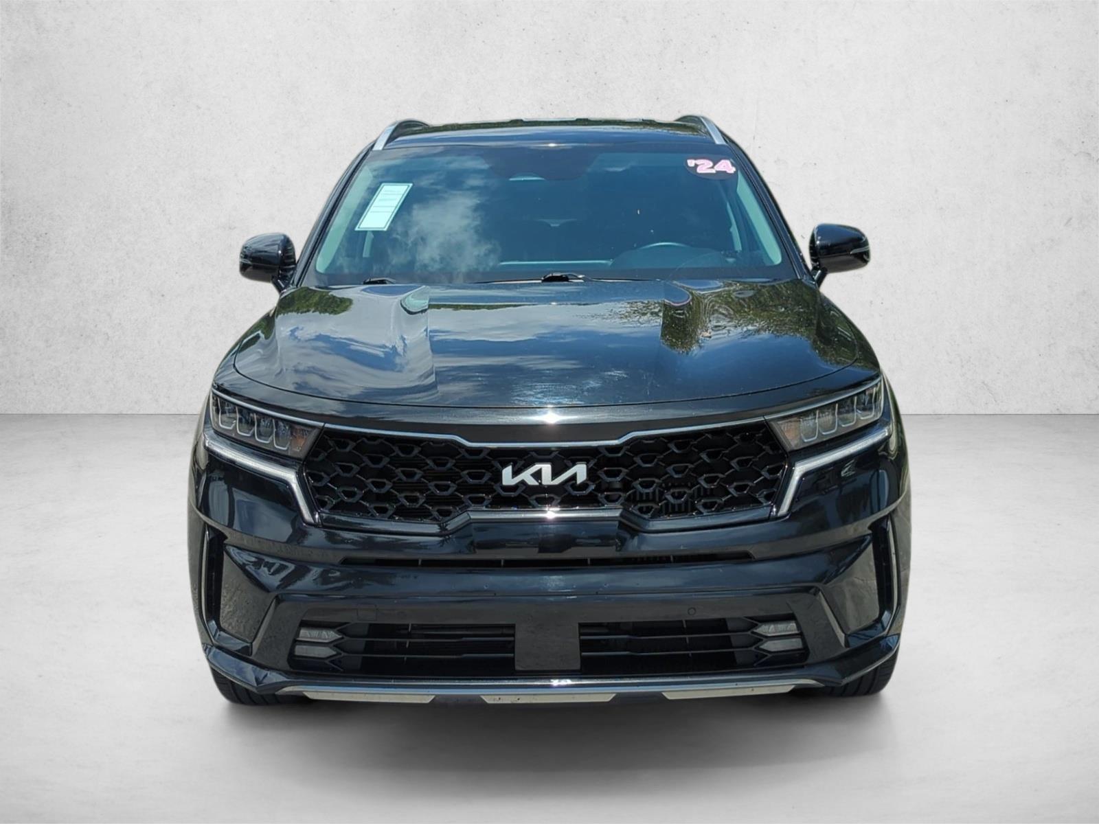 Used 2024 Aurora Black Kia EX image 2