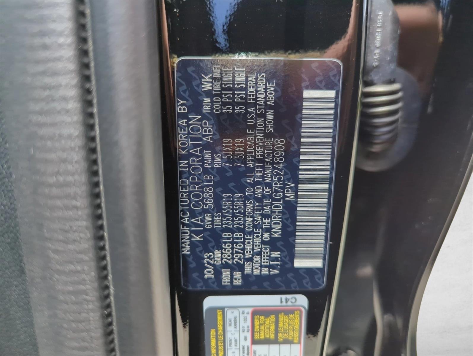 Used 2024 Aurora Black Kia EX image 30