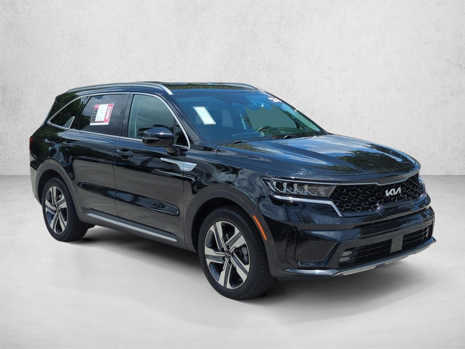 Used 2024 Aurora Black Kia EX image 3