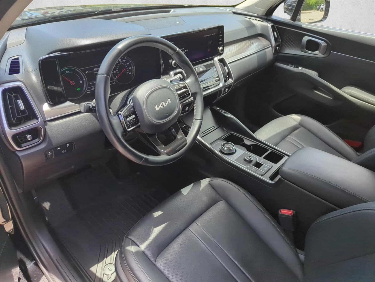 Used 2024 Aurora Black Kia EX image 8